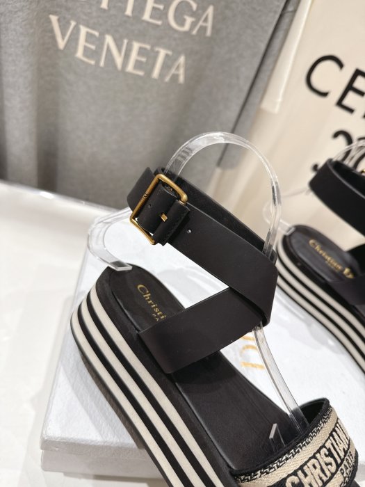 Sandals women's фото 6