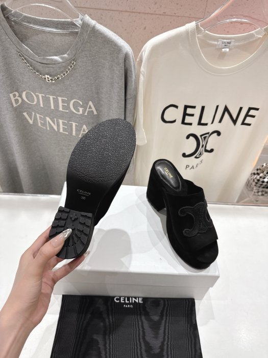 Босоножки фото 9