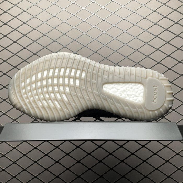 Кроссовки Yeezy Boost 350V2 фото 5