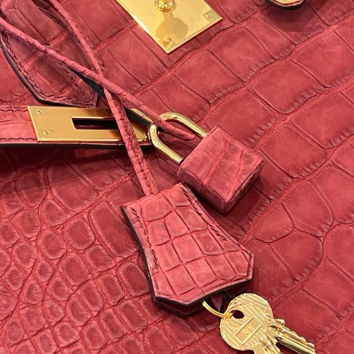 Сумка Bourgogne Matte Alligator Birkin 25 с золотистой фурнитурой фото 3