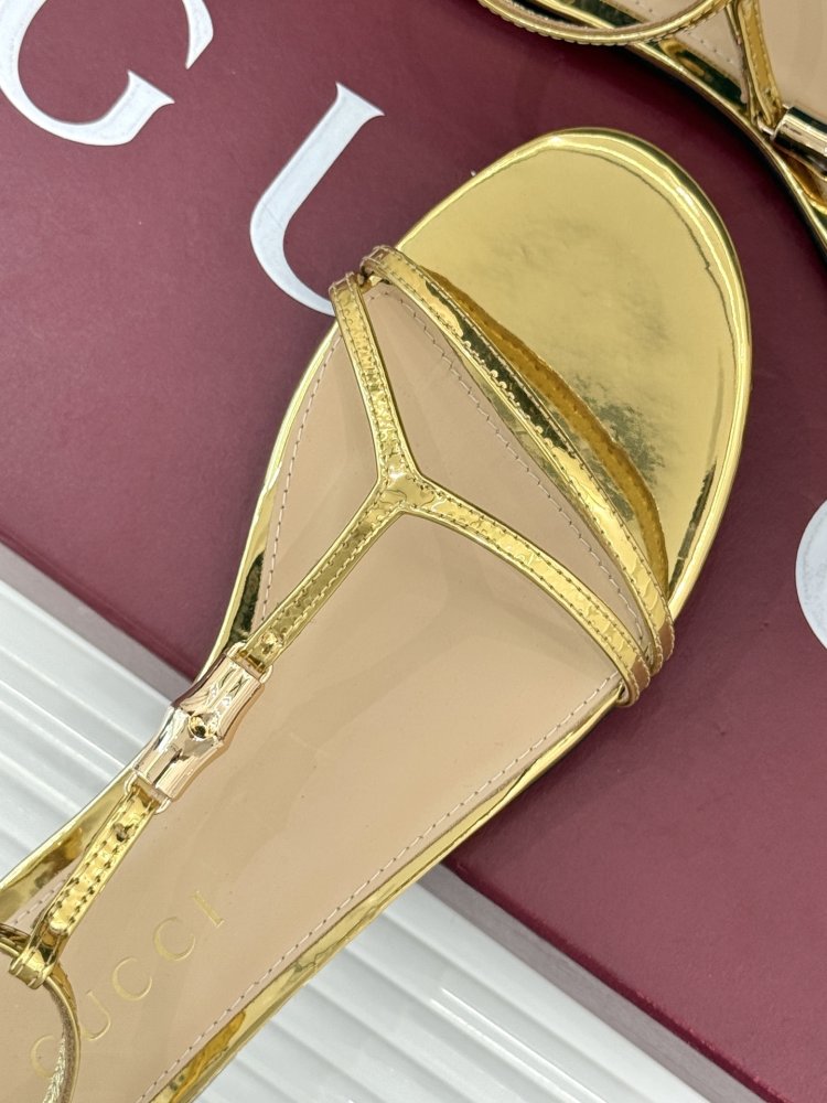 Босоножки фото 7