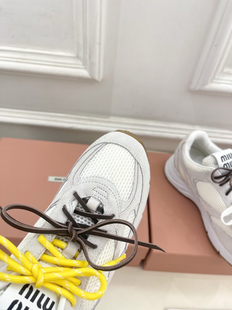 Кроссовки женские фото 6