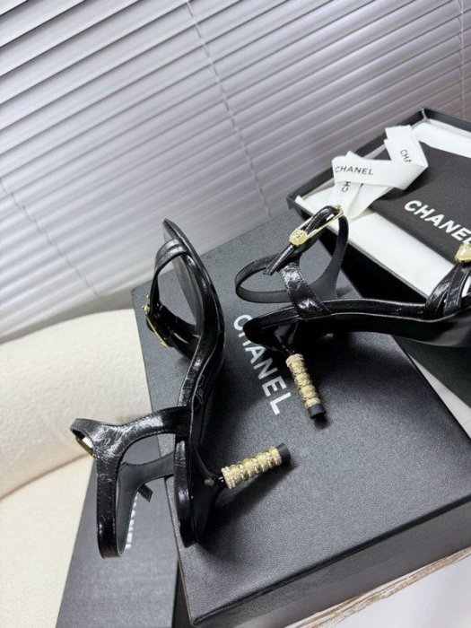 Босоножки фото 4