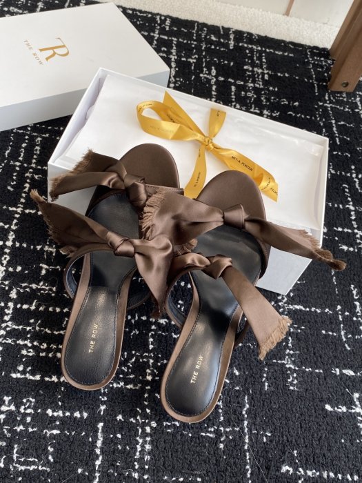 Босоножки фото 4