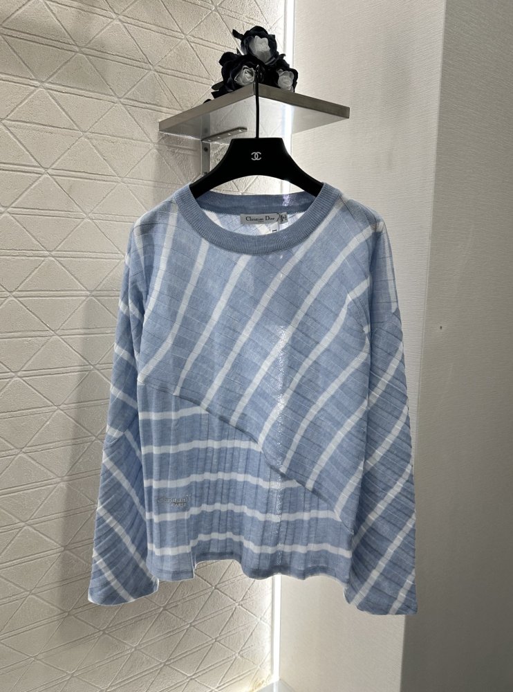 Кофта жіноча