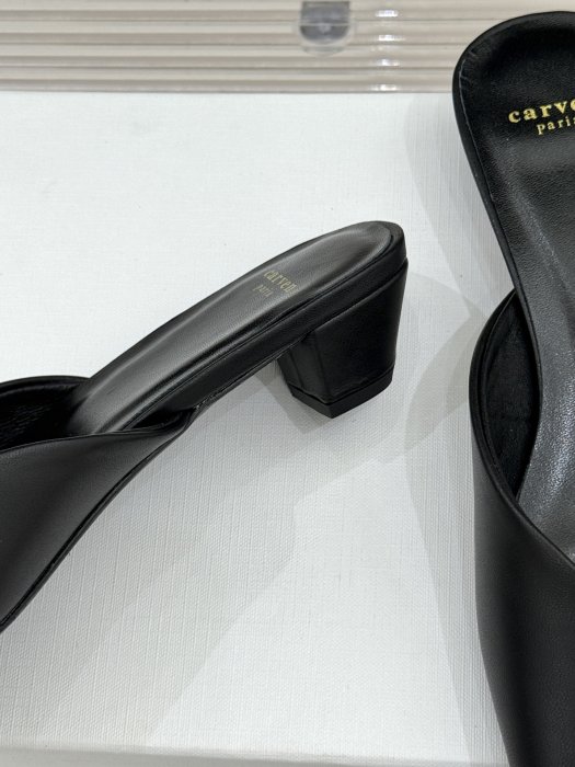 Туфлі жіночі фото 6