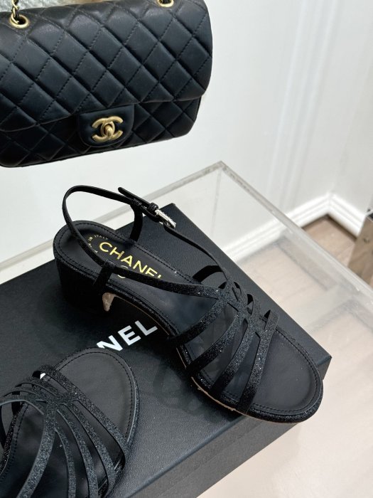 Босоножки фото 5