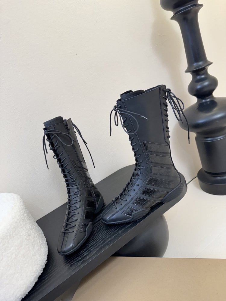 Чоботи жіночі на шнурівці фото 3