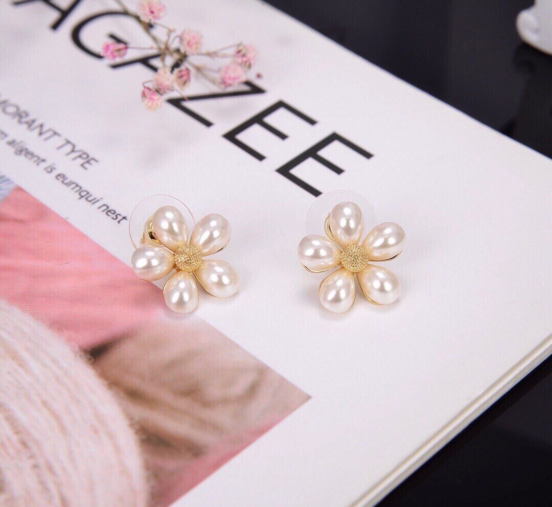 Flower earrings фото 4
