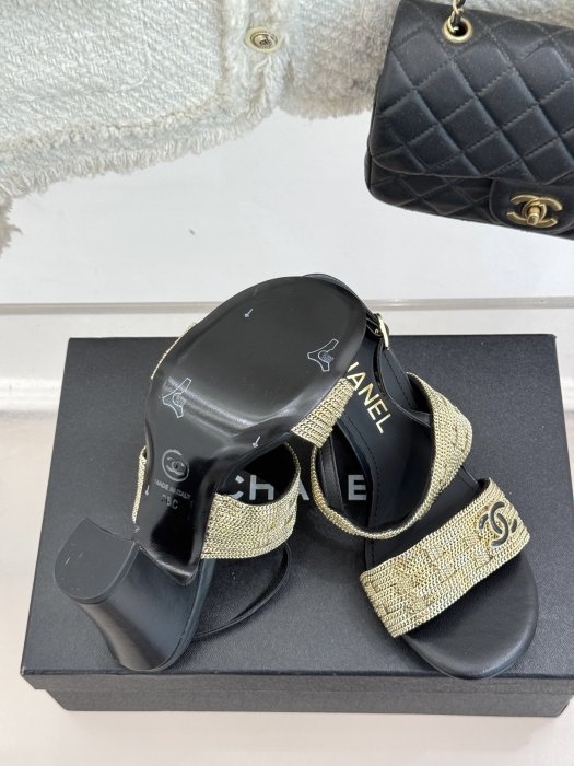 Босоножки фото 9