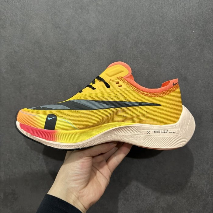 Кросівки ZoomX Vaporfly Next% фото 2