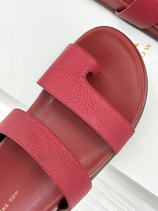 Шлепанцы фото 7