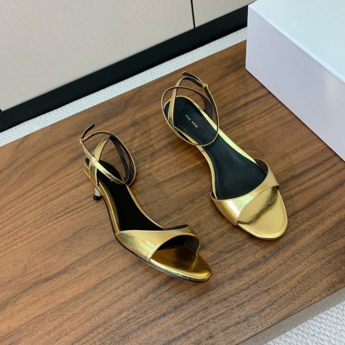 Босоножки фото 2