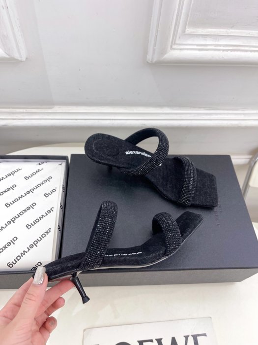 Босоножки фото 4