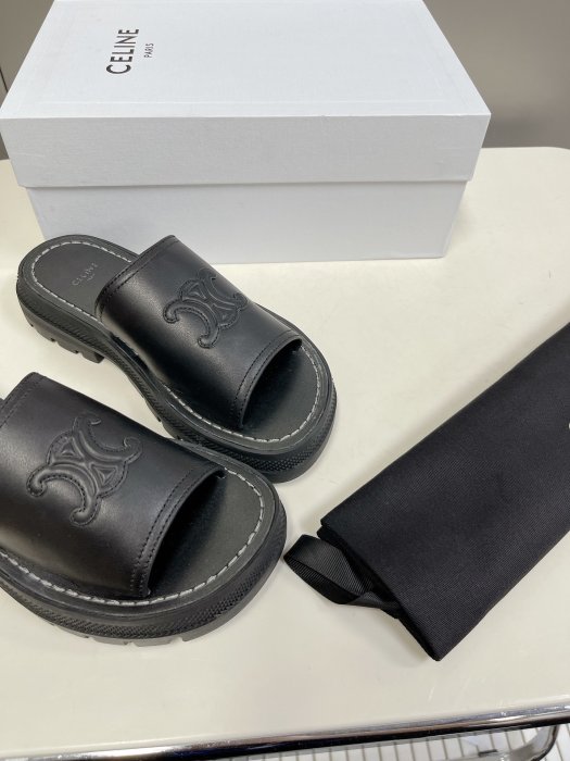 Шлепанцы фото 7