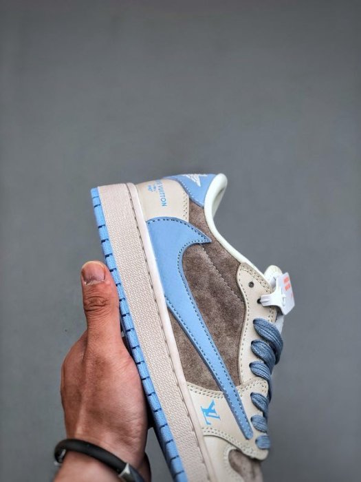 Кросівки Travis Scott x Fragment Design x Jordan Air Jordan 1 Low фото 6