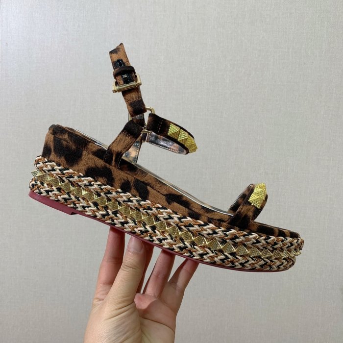 Босоножки фото 7