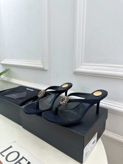 Босоножки фото 3