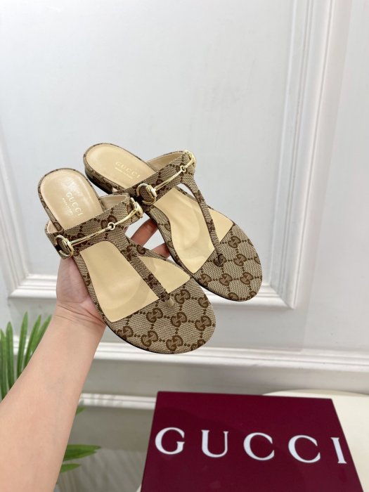 Босоножки фото 6