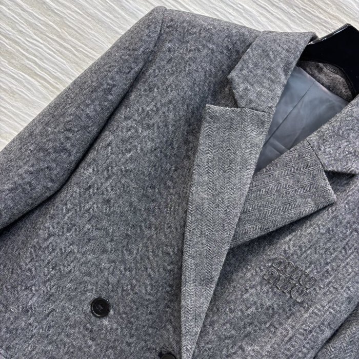 Coat wool фото 3