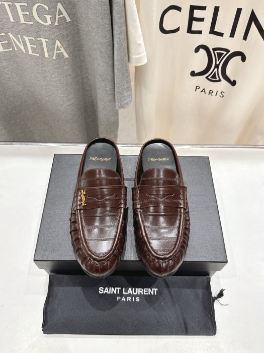 Мокасины кожаные женские