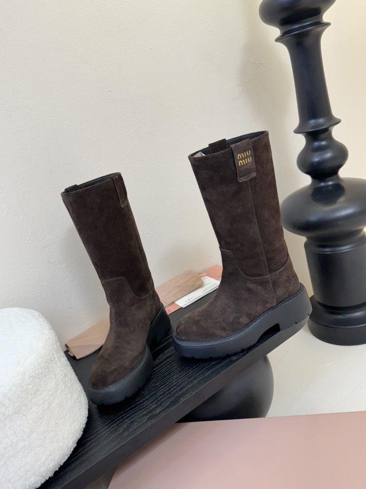 Сапоги женские фото 3