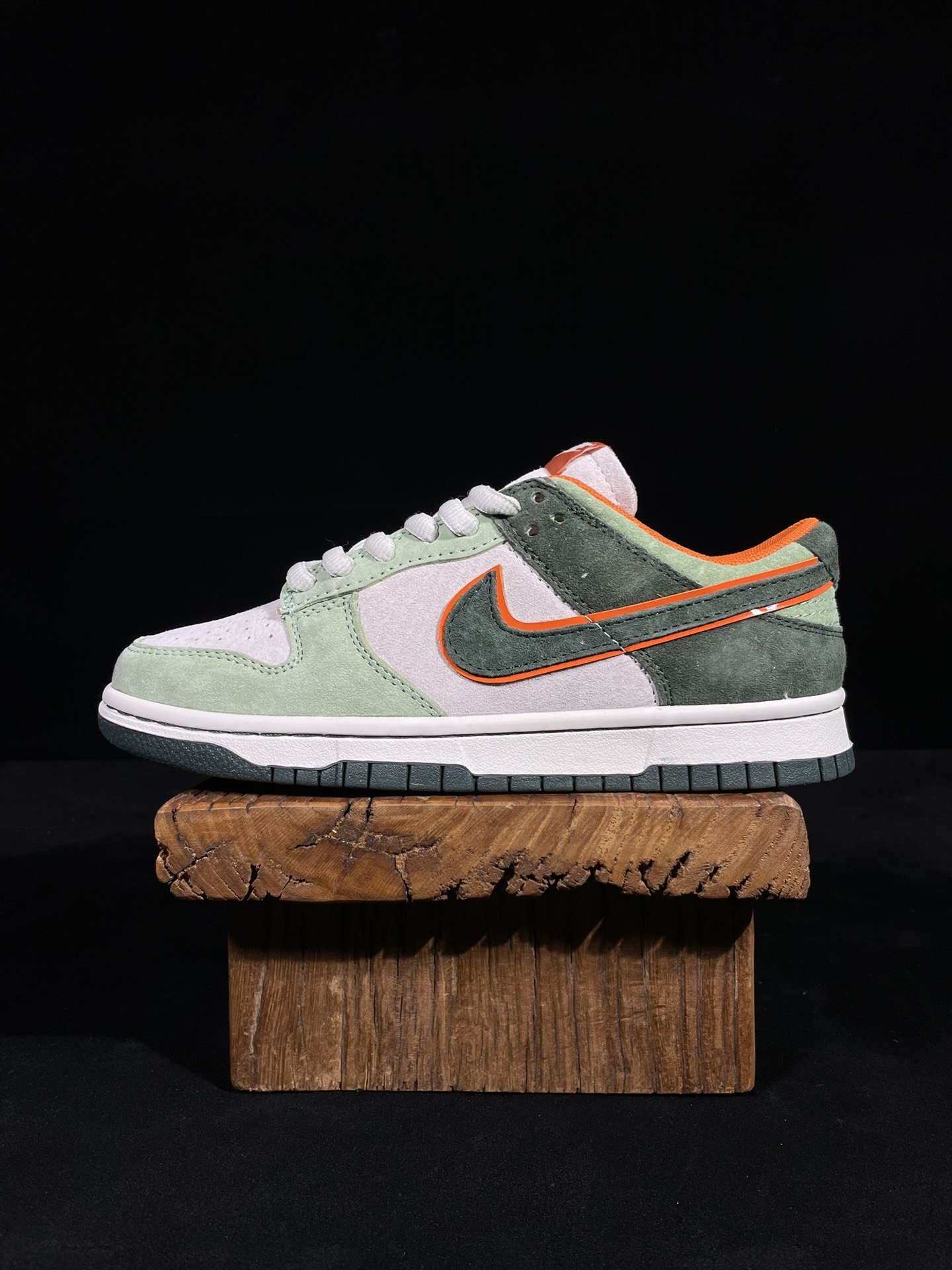 Sneakers SB Dunk Low Steamboy OST