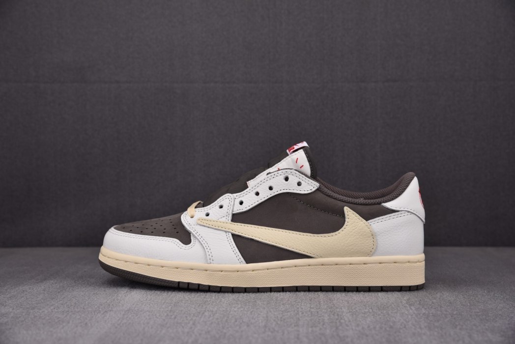 Sneakers Travis Scott x Air Jordan 1 Reverse Mocha