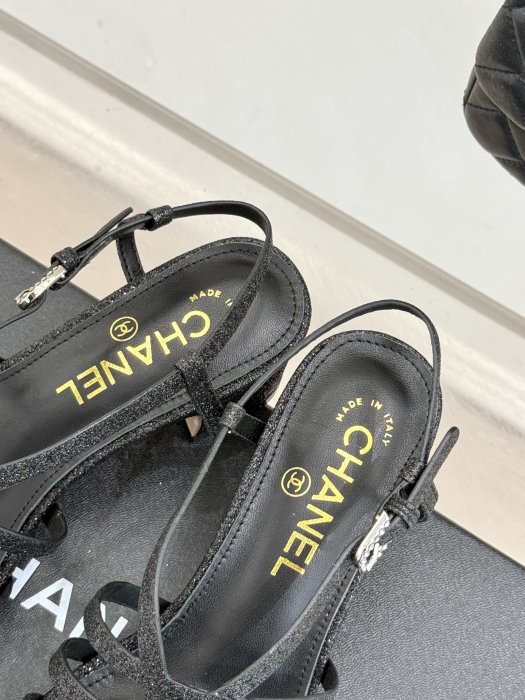 Босоножки фото 8