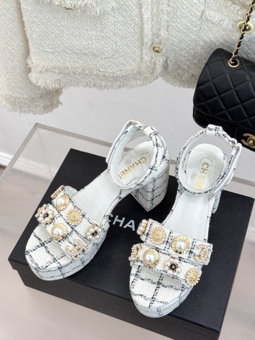 Босоножки фото 2