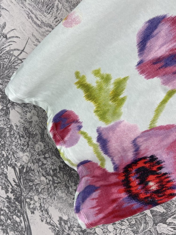 T-shirt women's фото 4