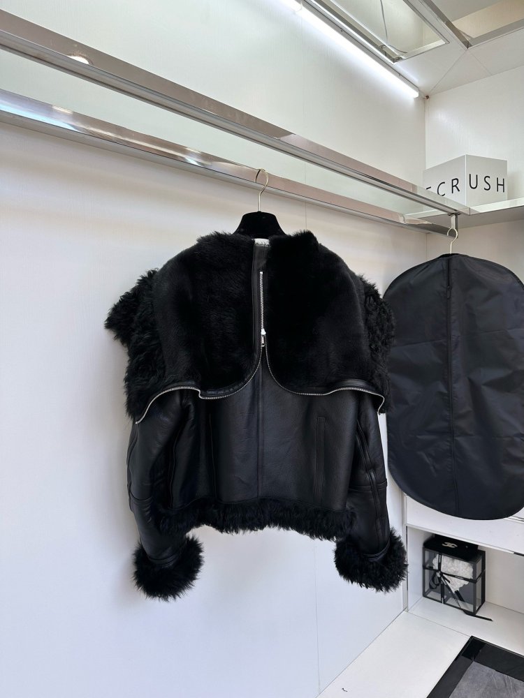 Jacket leather on fur фото 3
