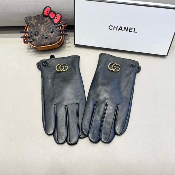 Gloves women's