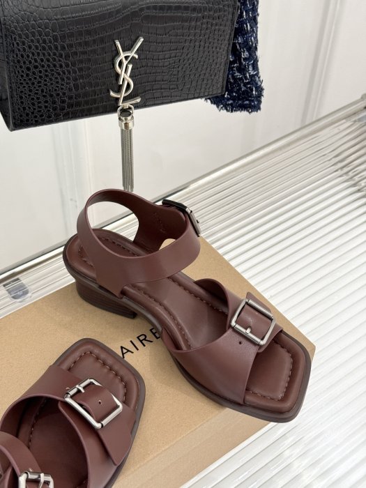 Босоножки фото 5