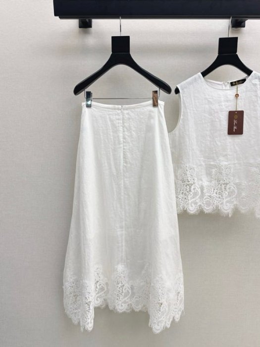 Costume female фото 2