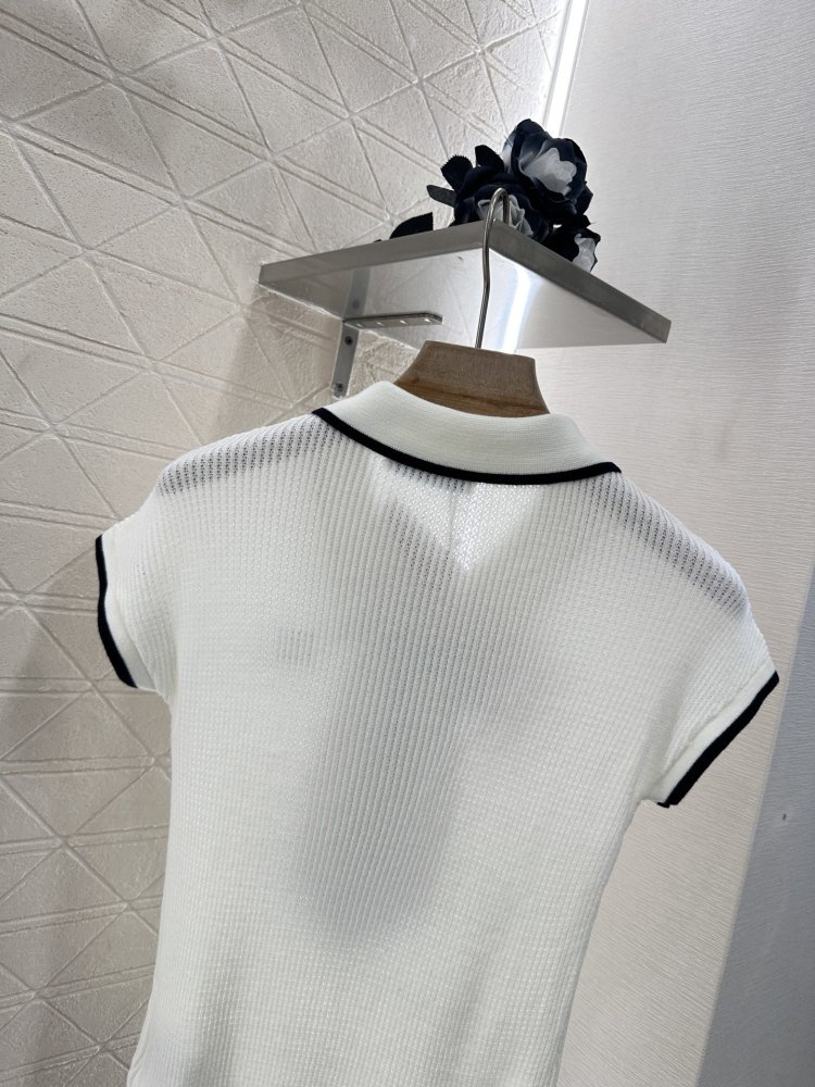 Футболка жіноча фото 4