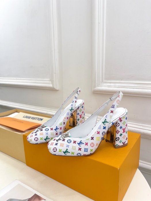 Босоножки фото 3