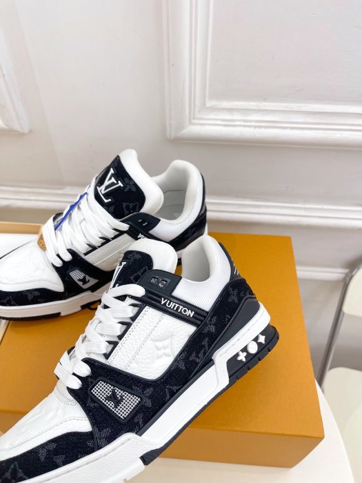 Кроссовки фото 8