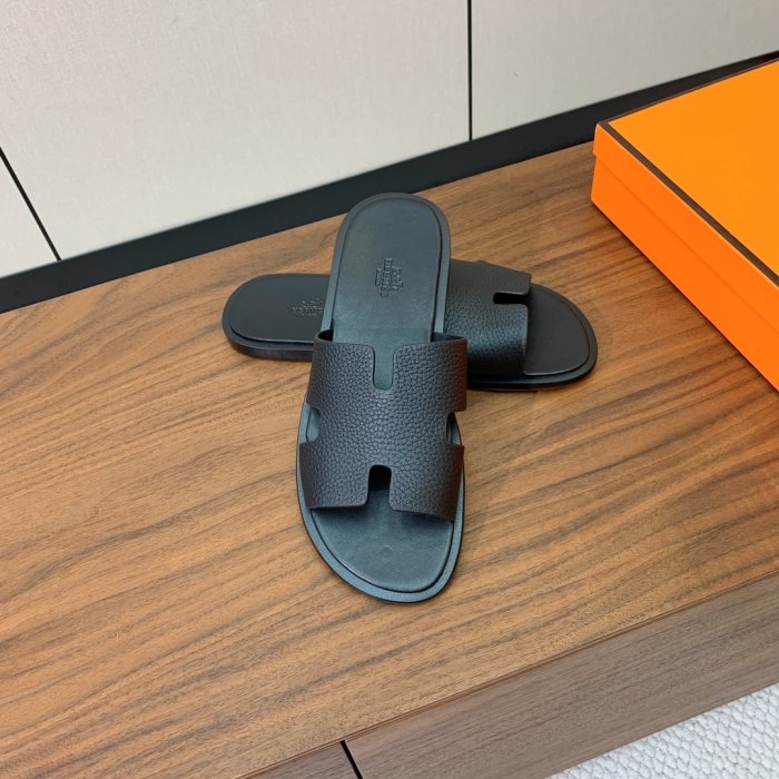 Шлепанцы женские фото 4