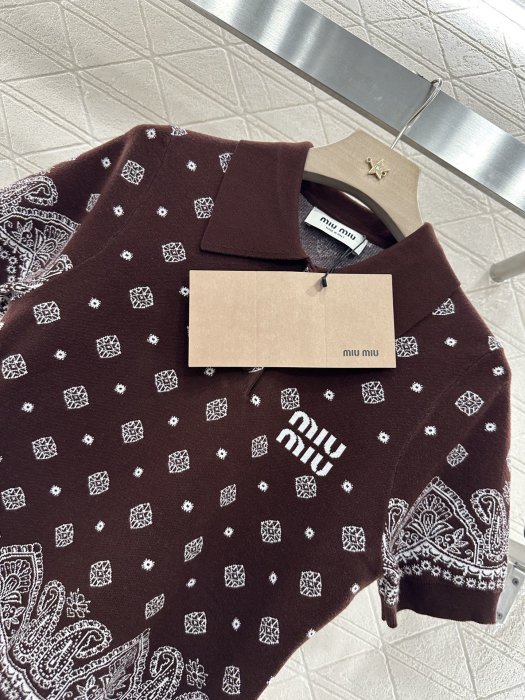 Футболка жіноча фото 6