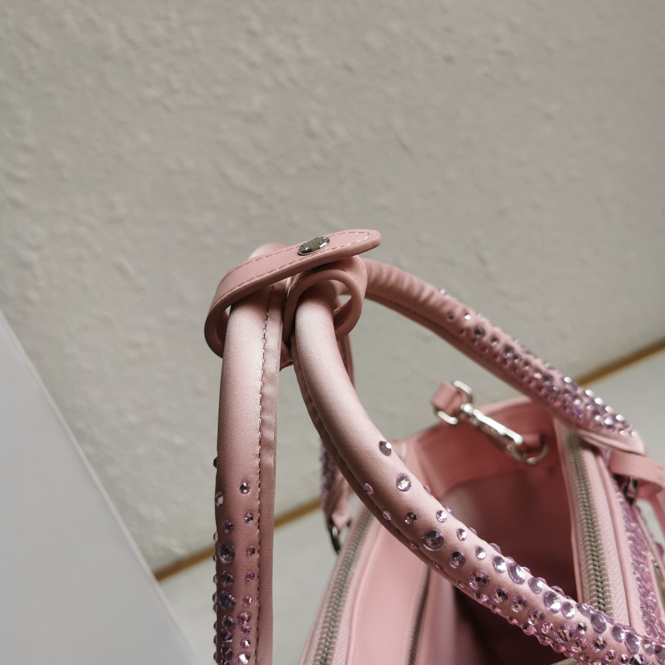 A bag Galleria Saffiano Leather Tote 1BA896 24.5 cm фото 7