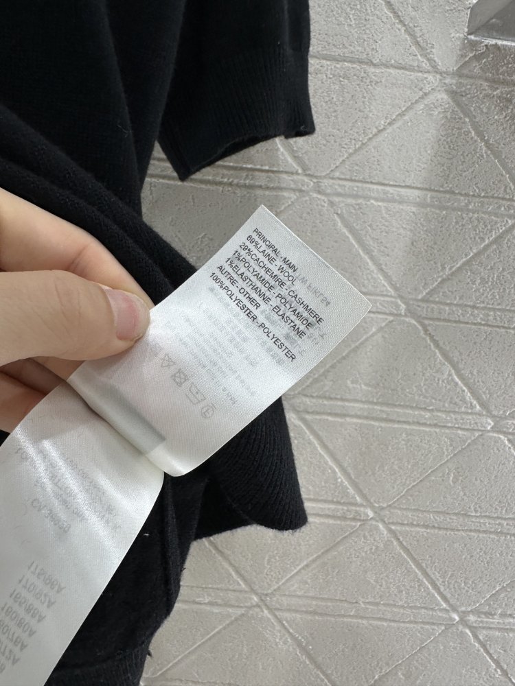 Футболка жіноча фото 9