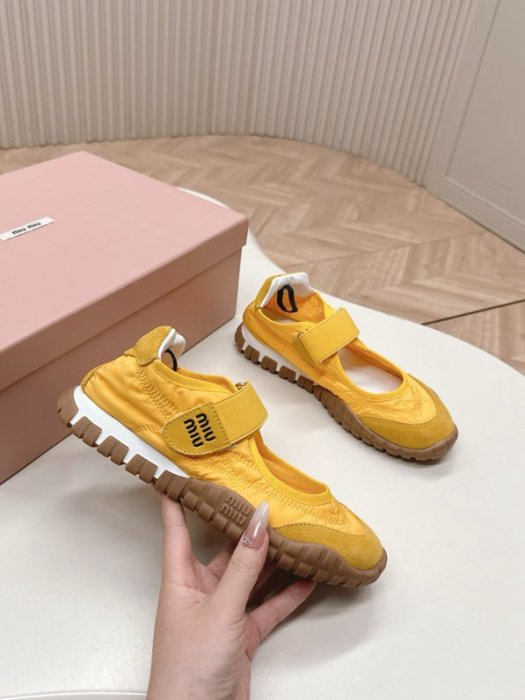 Сандалии женские