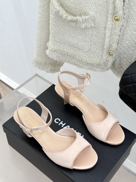 Босоножки фото 3