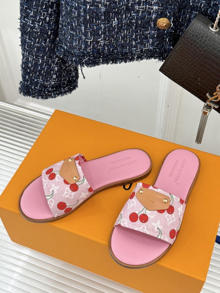 Шлепанцы женские фото 2