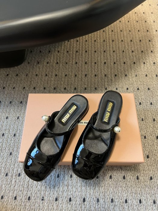 Босоножки фото 3