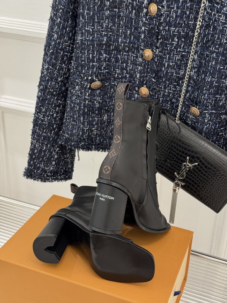 Ботинки женские фото 9