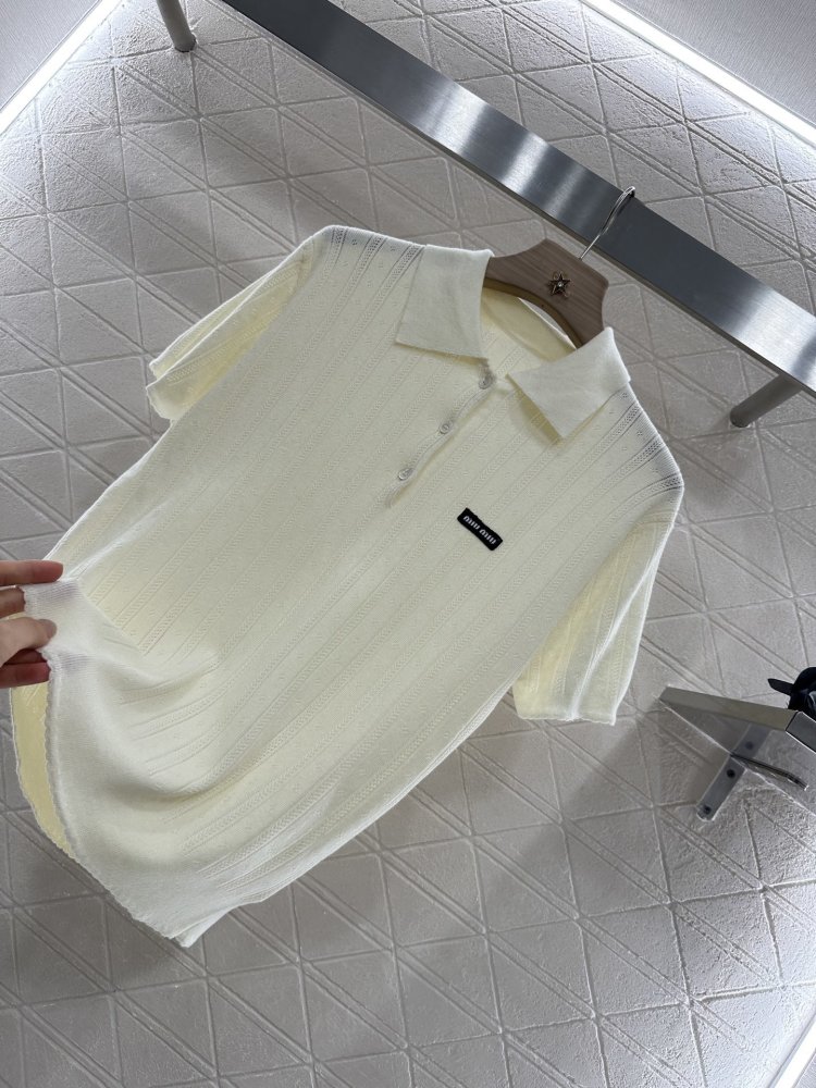 Футболка жіноча фото 6