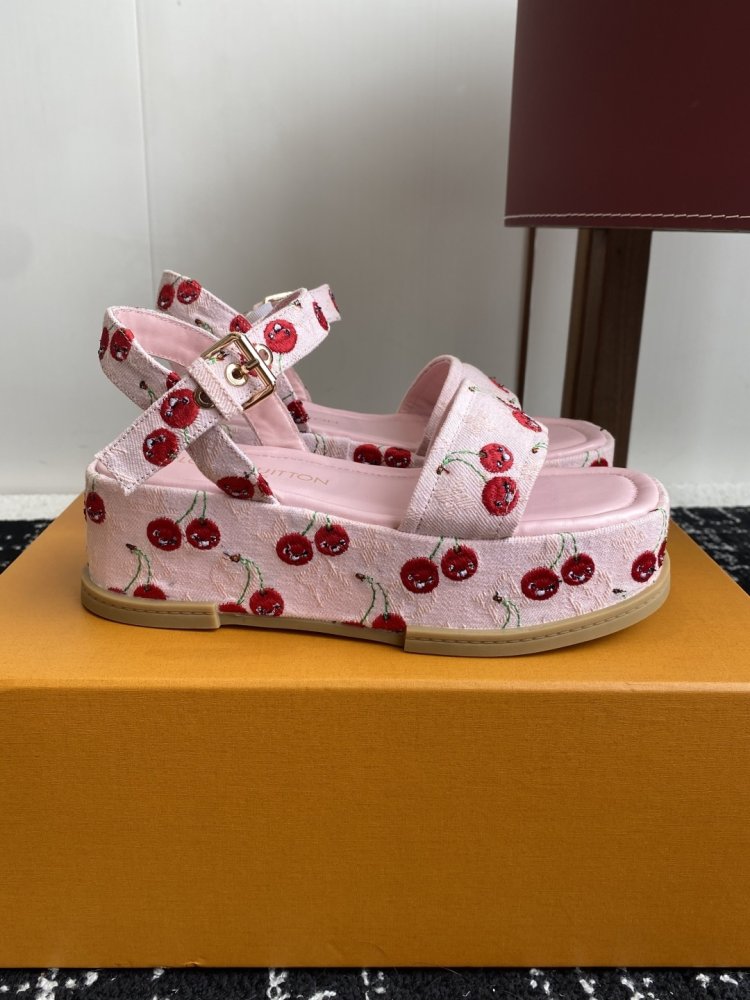 Сандалии женские фото 2