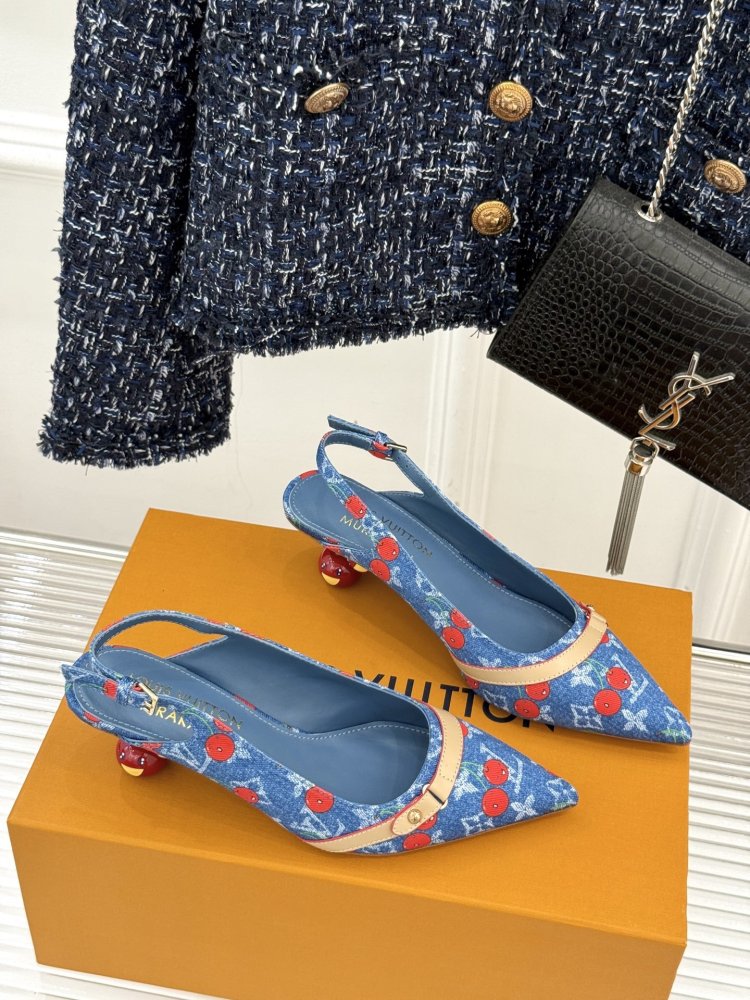 Босоножки фото 3